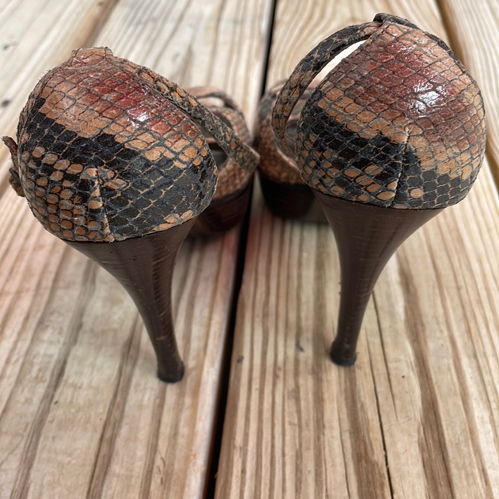 Stuart Weitzman Snakeskin Open-Toe Heels Size 6m - image 6